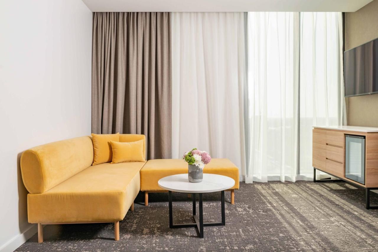 Crowne Plaza Adelaide, an IHG Hotel Exterior foto